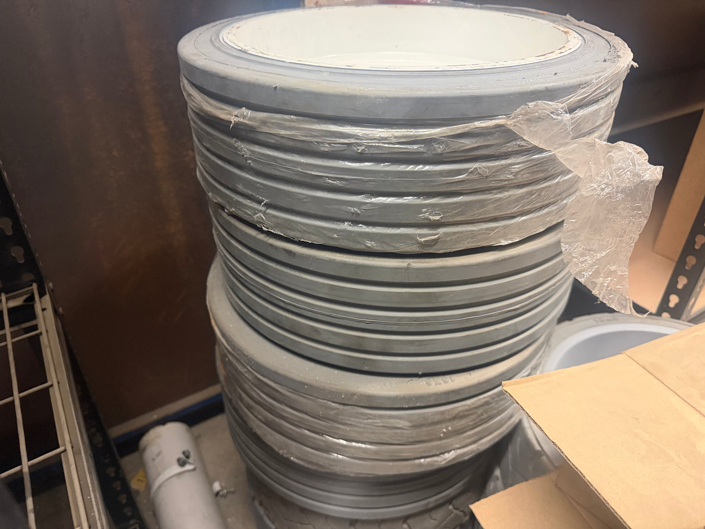 New/Old stock 4520176 16x5 suit 2658E3 set of 4